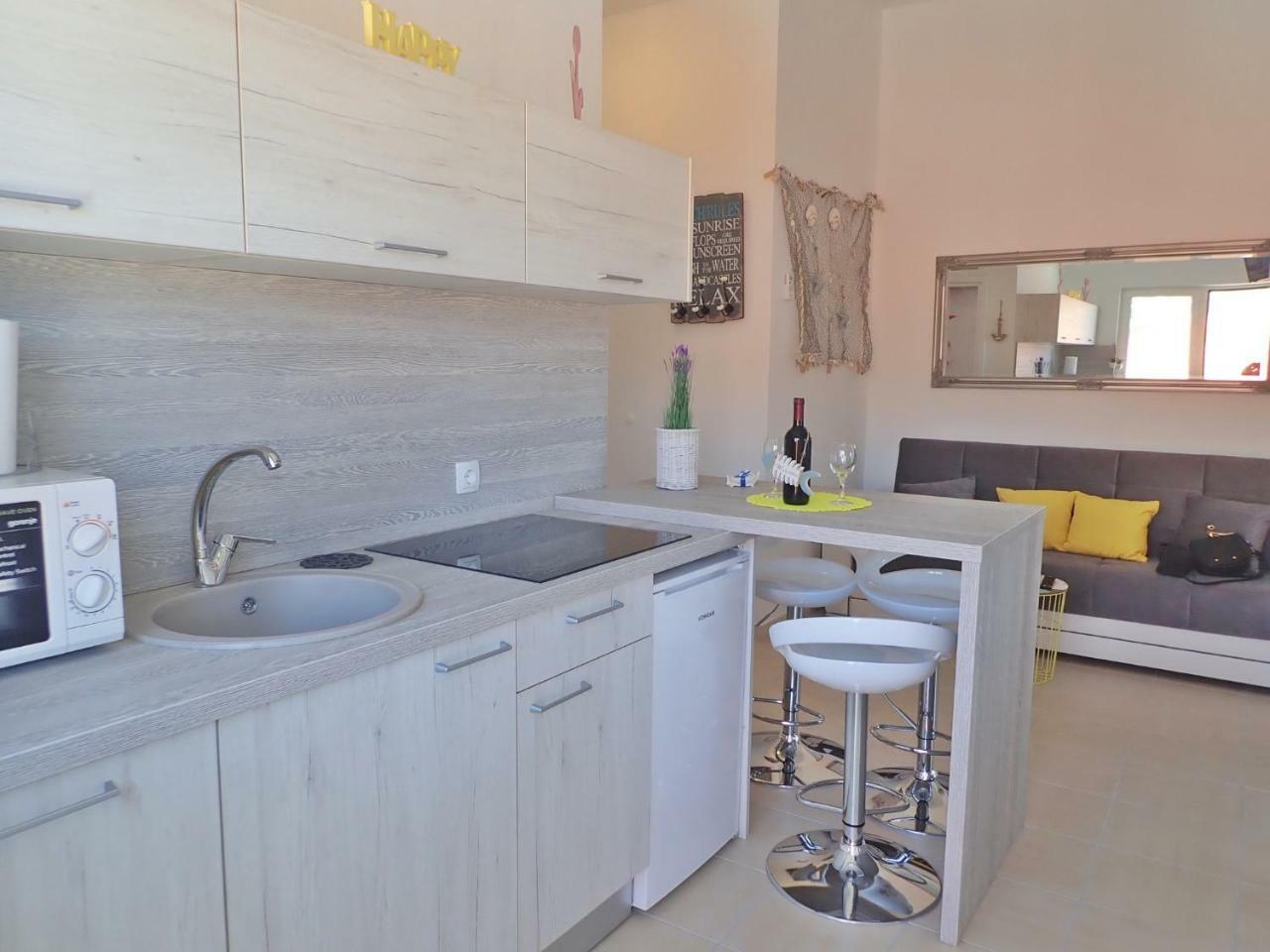 Apartment Ela Enjoy Breathtaking Seaview Селине Екстериор снимка
