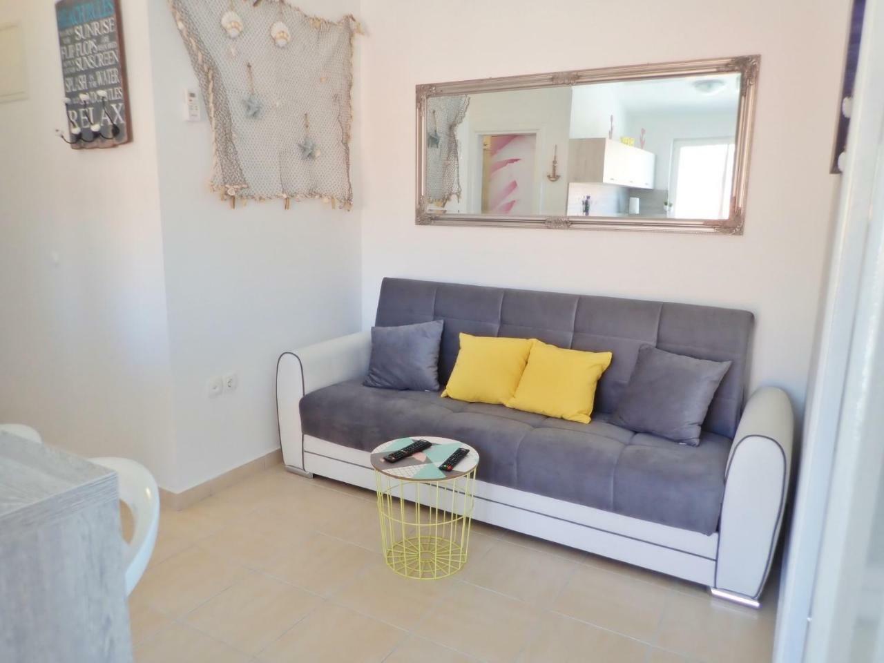 Apartment Ela Enjoy Breathtaking Seaview Селине Екстериор снимка
