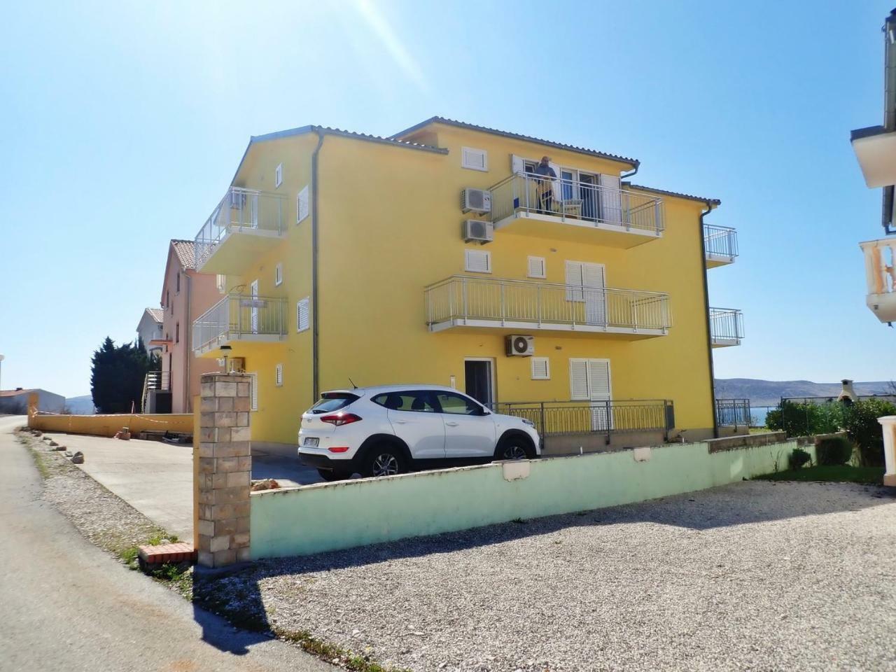 Apartment Ela Enjoy Breathtaking Seaview Селине Екстериор снимка