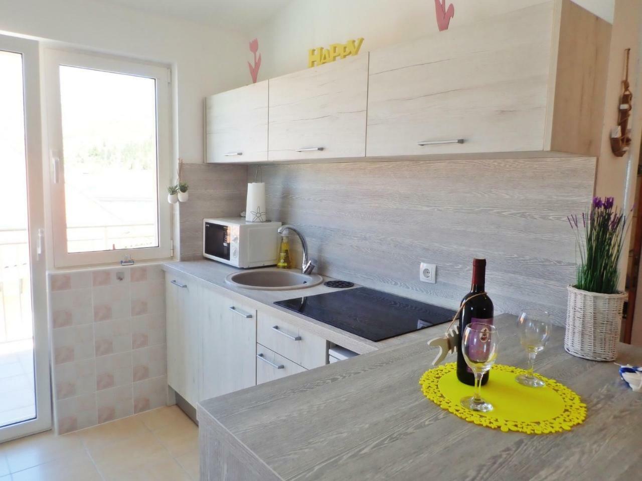 Apartment Ela Enjoy Breathtaking Seaview Селине Екстериор снимка